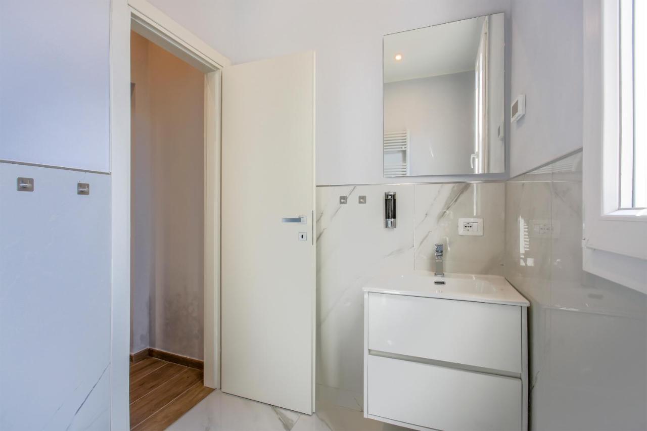 Versilia Mia - Beach At 8Min By Walk! New Rooms! Air Condition! Viareggio Bagian luar foto